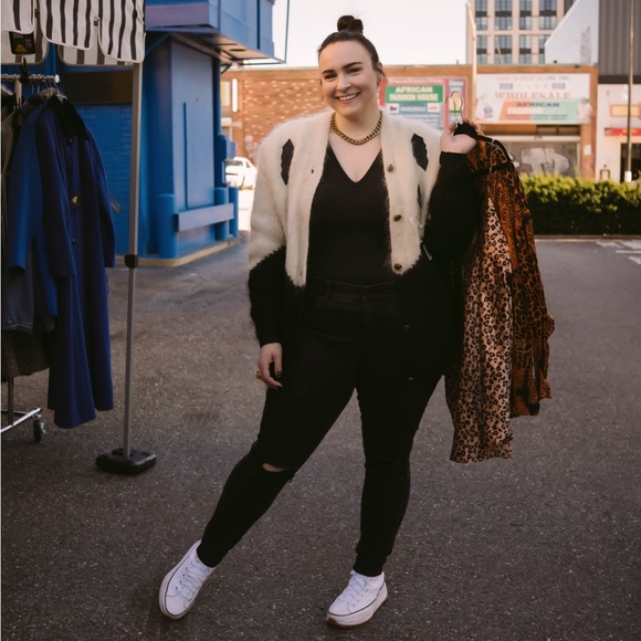 • • 𝐌𝐄𝐄𝐓 𝐘𝐎𝐔𝐑 𝐏𝐎𝐒𝐇𝐄𝐑 • • - Picture 2 of 16